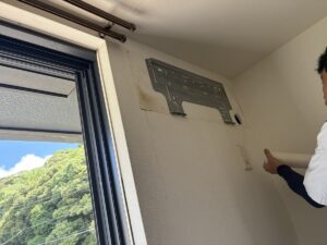 エアコンを取り外した